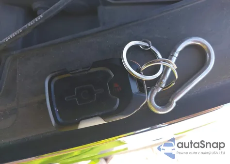 2016 Chevrolet Suburban Ltz z USA, uszkodzony, nr VIN 1GNSCJKC4GR426946